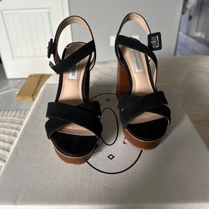 Steve Madden platform heel